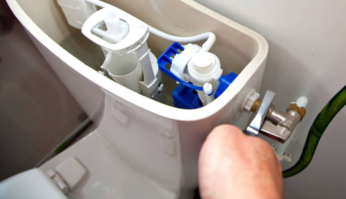 Comprendre le fonctionnement du mécanisme de chasse d'eau pour WC suspendu